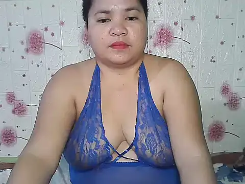 Snapshot of hotpussyxxx33x chatting on 09.13.25 hotpussyxxx33x online show from 09.13.25