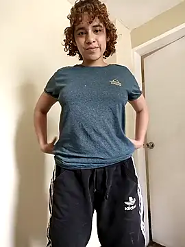 Snapshot of EmmaMelissa0521 chatting on 12.04.24 EmmaMelissa0521 online show from 12.04.24