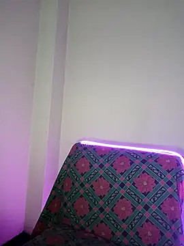 Snapshot of EmmaMelissa0521 chatting on 12.08.24 EmmaMelissa0521 online show from 12.08.24