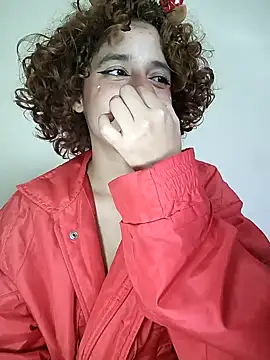 Snapshot of EmmaMelissa0521 chatting on 12.13.24 EmmaMelissa0521 online show from 12.13.24