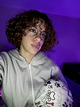 Snapshot of EmmaMelissa0521 chatting on 12.27.24 EmmaMelissa0521 online show from 12.27.24