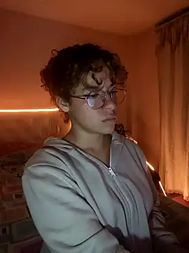 Snapshot of EmmaMelissa0521 chatting on 01.14.25 EmmaMelissa0521 online show from 01.14.25