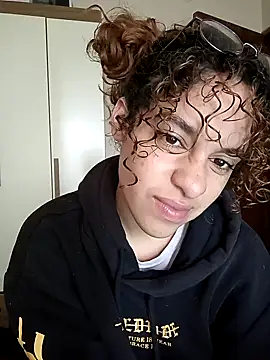 Snapshot of EmmaMelissa0521 chatting on 02.07.25 EmmaMelissa0521 online show from 02.07.25