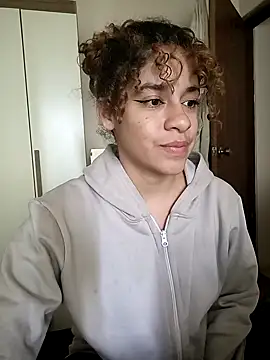 Snapshot of EmmaMelissa0521 chatting on 02.09.25 EmmaMelissa0521 online show from 02.09.25