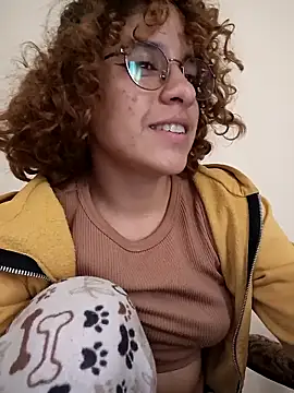 Snapshot of EmmaMelissa0521 chatting on 02.13.25 EmmaMelissa0521 online show from 02.13.25