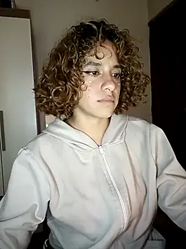 Snapshot of EmmaMelissa0521 chatting on 03.06.25 EmmaMelissa0521 online show from 03.06.25