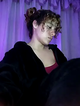 Snapshot of EmmaMelissa0521 chatting on 03.15.25 EmmaMelissa0521 online show from 03.15.25