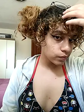 Snapshot of EmmaMelissa0521 chatting on 03.21.25 EmmaMelissa0521 online show from 03.21.25