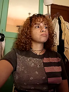 Snapshot of EmmaMelissa0521 chatting on 09.16.25 EmmaMelissa0521 online show from 09.16.25