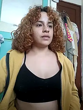 Snapshot of EmmaMelissa0521 chatting on 09.24.25 EmmaMelissa0521 online show from 09.24.25