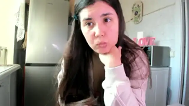 MiaMarrone online show from 03.23.26