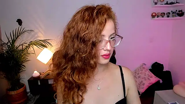 Cassandra Caiin online show from 01.20.25