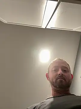 Snapshot of smokeymt420 chatting on 02.20.26 smokeymt420 online show from 02.20.26