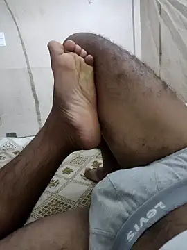 Snapshot of Kubera_The_Maharaj chatting on 03.11.25 Kubera The Maharaj online show from 03.11.25