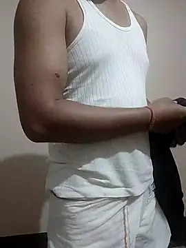 Snapshot of Kubera_The_Maharaj chatting on 03.11.25 Kubera The Maharaj online show from 03.11.25