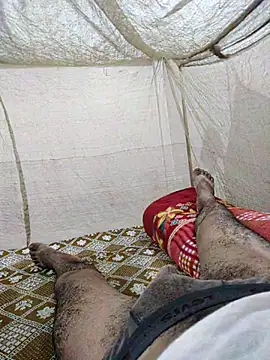 Snapshot of Kubera_The_Maharaj chatting on 10.18.25 Kubera The Maharaj online show from 10.18.25