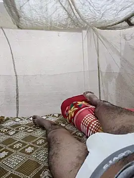 Snapshot of Kubera_The_Maharaj chatting on 10.28.25 Kubera The Maharaj online show from 10.28.25