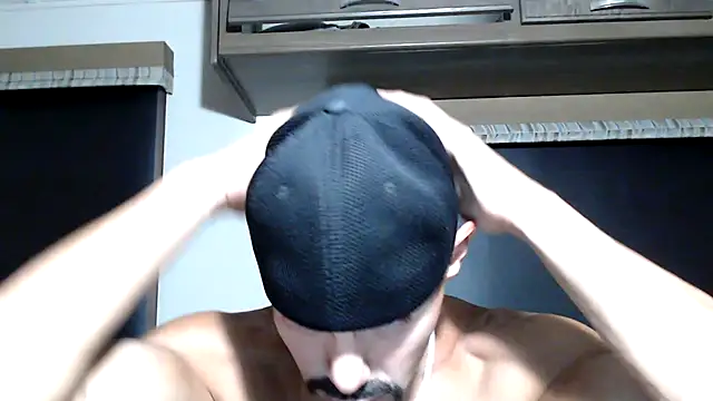 Snapshot of ThickD2C chatting on 06.03.26 ThickD2C online show from 06.03.26