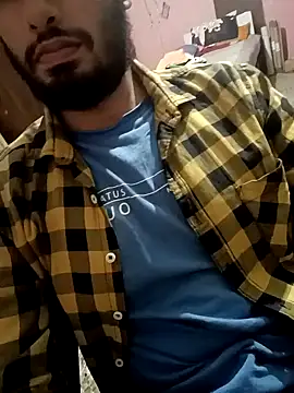 Snapshot of SimplyKarthik09 chatting on 12.29.24 SimplyKarthik09 online show from 12.29.24