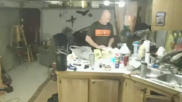 Snapshot of Yankeedave420 chatting on 12.16.25 Yankeedave420 online show from 12.16.25