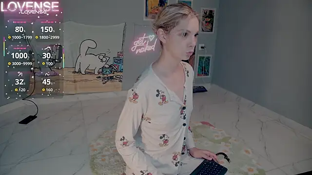 Snapshot of Careful_i_bite chatting on 09.17.25 Careful i bite online show from 09.17.25