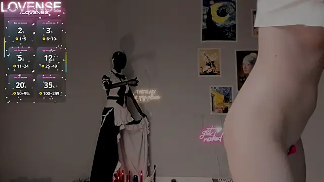 Snapshot of Careful_i_bite chatting on 10.09.25 Careful i bite online show from 10.09.25