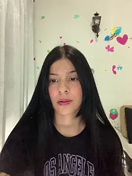 Estefani 32 online show from 05.05.26