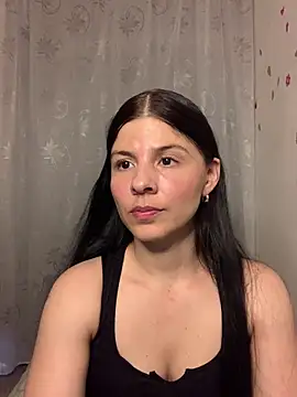 Estefani 32 online show from 05.20.26
