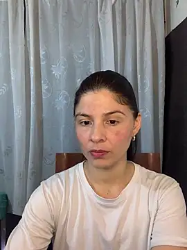 Estefani 32 online show from 05.30.26