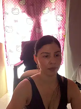 Estefani 32 online show from 06.24.26