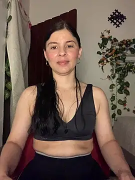 Estefani 32 online show from 07.10.26