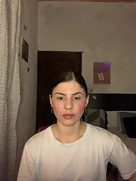 Estefani 32 online show from 07.17.26
