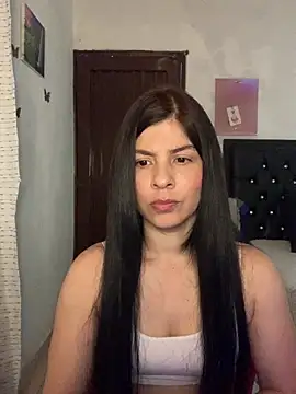 Estefani 32 online show from 07.20.26