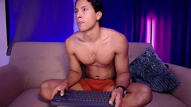 Liam V online show from 11.20.25