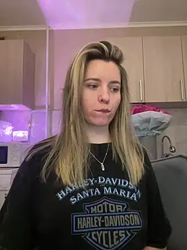 Snapshot of NastyushaaLove chatting on 02.17.25 NastyushaaLove online show from 02.17.25