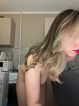 Snapshot of NastyushaaLove chatting on 03.15.25 NastyushaaLove online show from 03.15.25