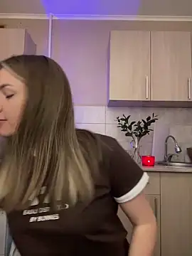 Snapshot of NastyushaaLove chatting on 03.22.25 NastyushaaLove online show from 03.22.25