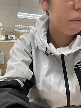 Snapshot of charlie_xdd chatting on 01.03.25 charlie xdd online show from 01.03.25