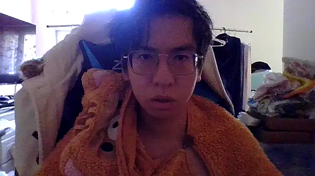 Snapshot of charlie_xdd chatting on 01.11.25 charlie xdd online show from 01.11.25