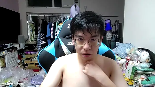 Snapshot of charlie_xdd chatting on 05.08.26 charlie xdd online show from 05.08.26