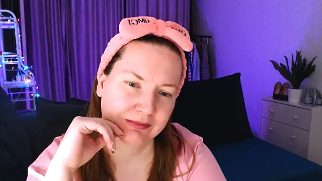 GoddessLara online show from 01.30.25