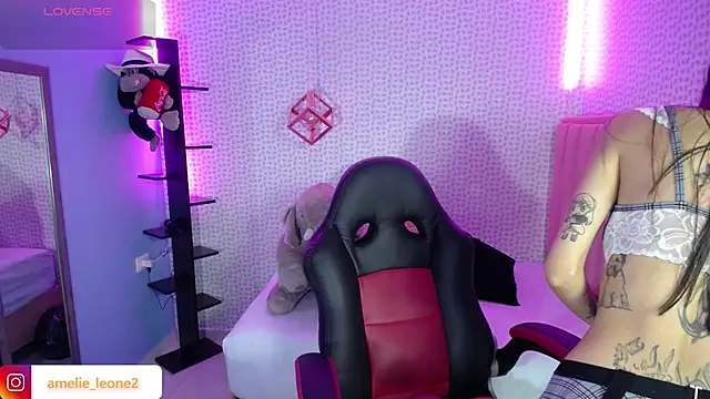 AMELIELEONE online show from 03.10.25