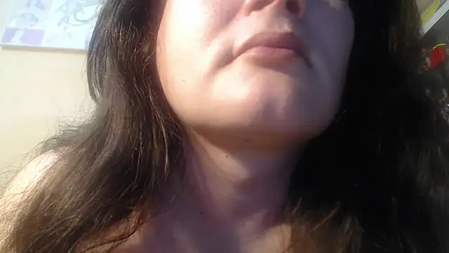 Snapshot of dyannasex chatting on 09.30.25 dyannasex online show from 09.30.25