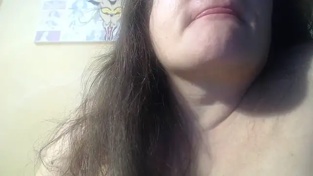 Snapshot of dyannasex chatting on 10.24.25 dyannasex online show from 10.24.25