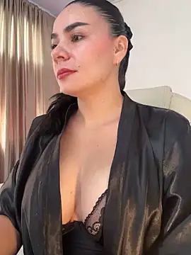 Snapshot of MeganDupont chatting on 10.24.25 MeganDupont online show from 10.24.25