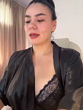 Snapshot of MeganDupont chatting on 11.03.25 MeganDupont online show from 11.03.25