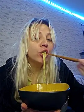 Snapshot of ScarletCallings420 chatting on 01.05.26 ScarletCallings420 online show from 01.05.26