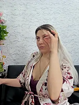 Snapshot of ScarletCallings420 chatting on 03.28.26 ScarletCallings420 online show from 03.28.26