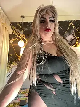 Snapshot of scarlett_sexx69 chatting on 06.12.26 scarlett sexx69 online show from 06.12.26