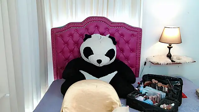 DreamLADYBOY online show from 04.25.26